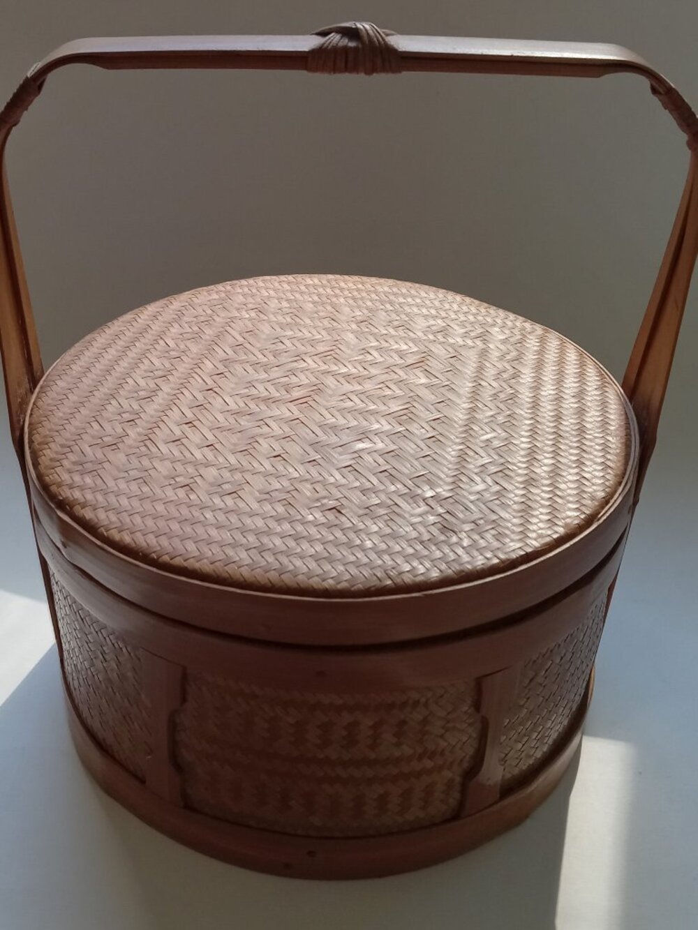 VTG Chinese Woven Bamboo Wedding Basket Storage Picnic Lacquer Traditional Asian